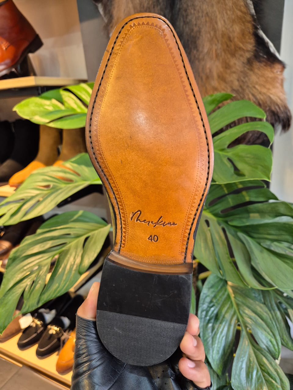 Black Crown Patent Gloss Chelsea Boots