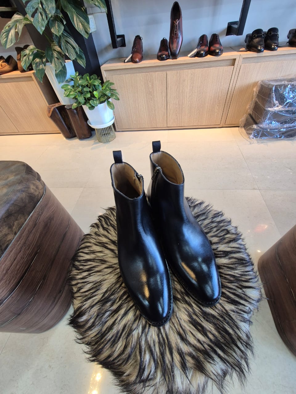 Nightfall Chelsea Zipper Boots Effortless Entry. Enduring Authority. - MERAKINO