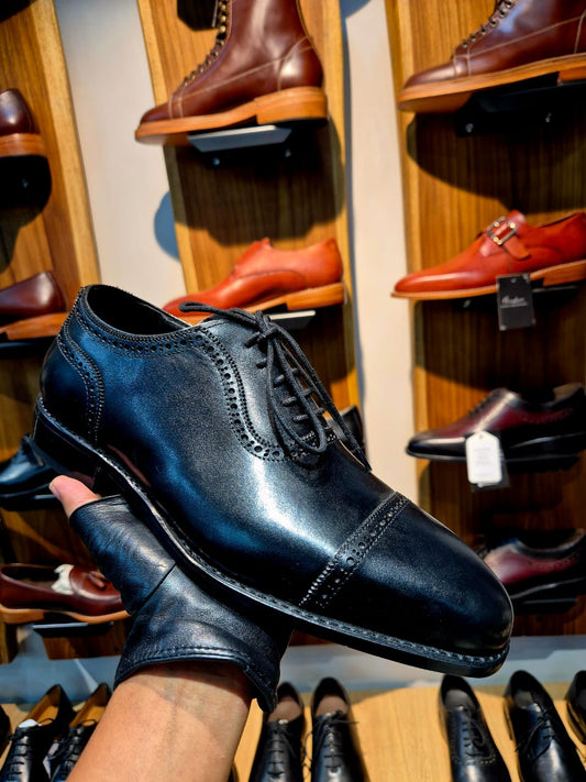 Sovereign Cap - Toe Oxford Pure Form. Absolute Authority. - MERAKINO