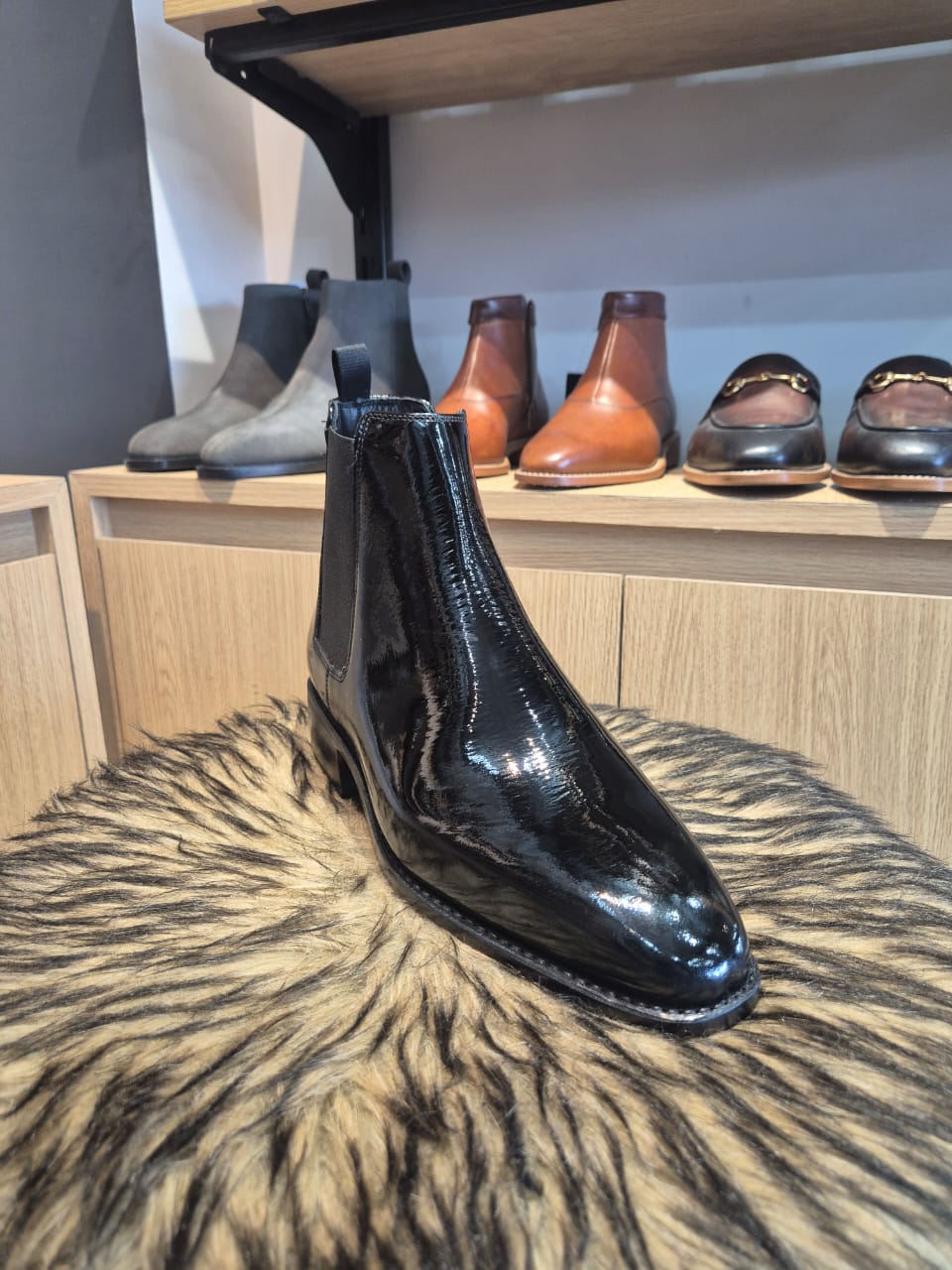 Black Crown Patent Gloss Chelsea Boots - MERAKINO