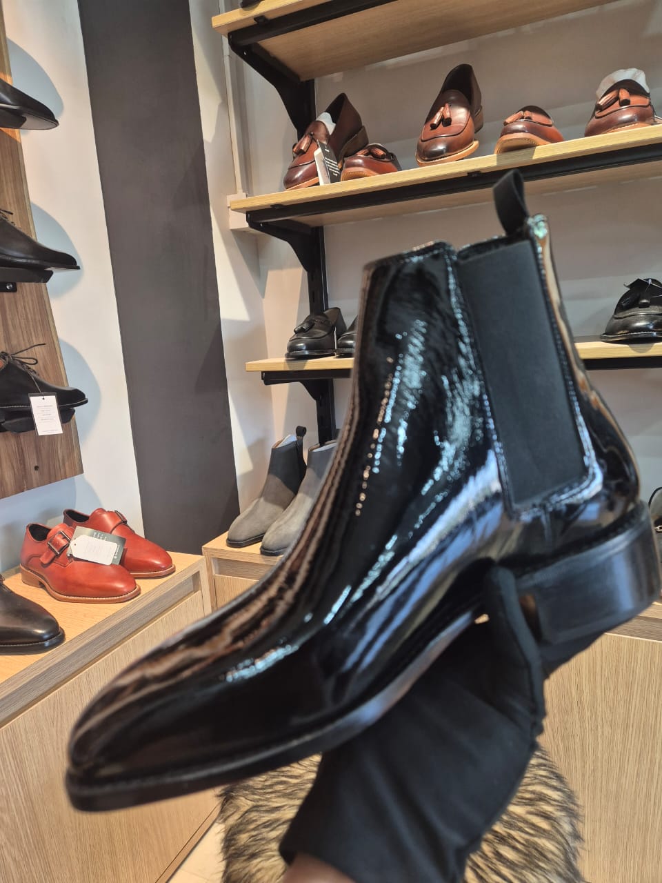 Black Crown Patent Gloss Chelsea Boots - MERAKINO