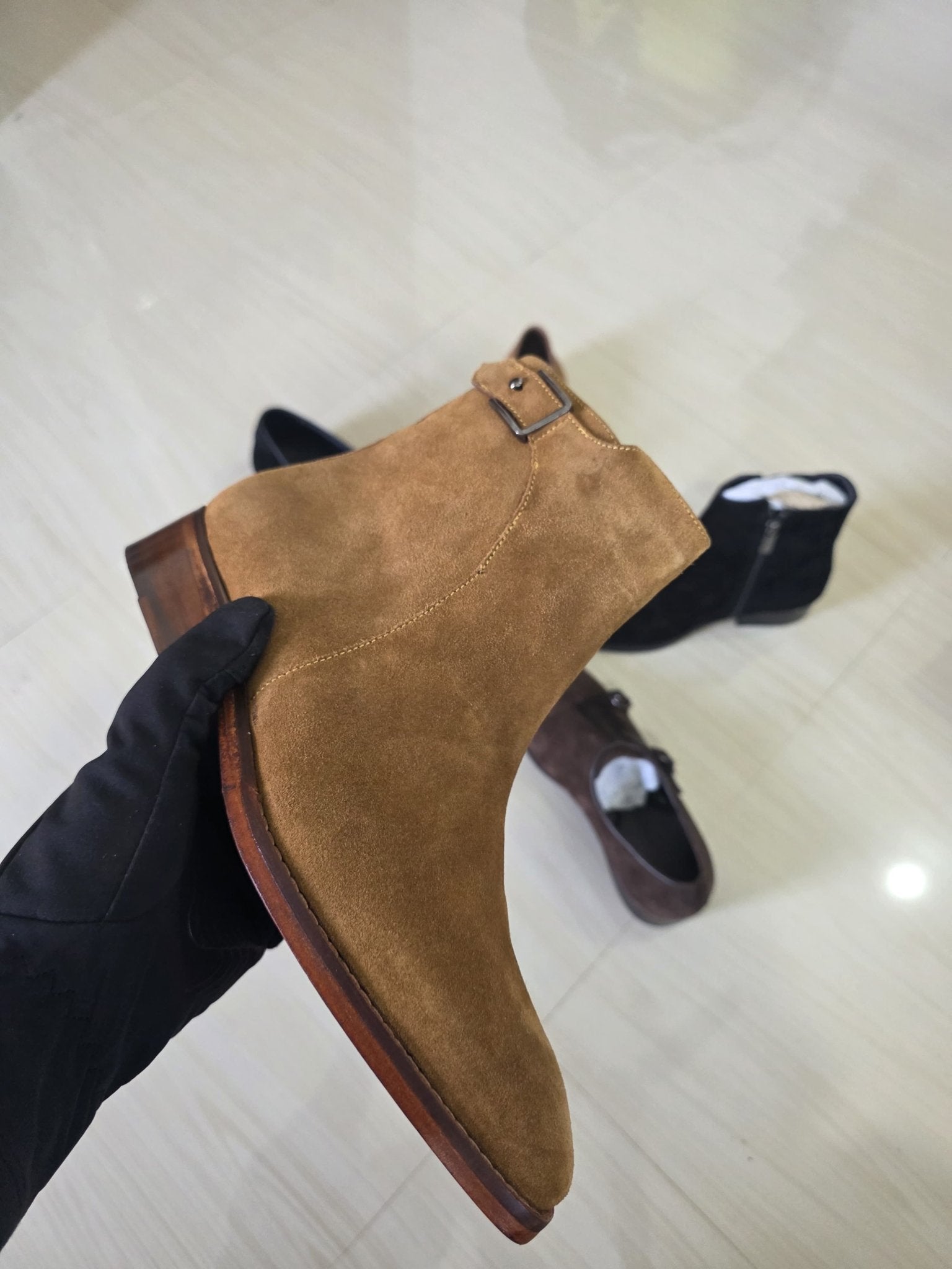 Monarch Suede - MERAKINO