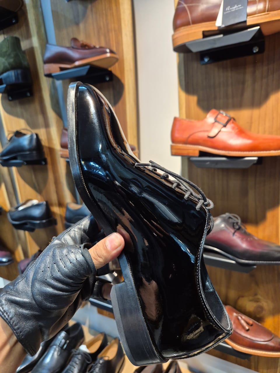 NOCTYX — Patent Gloss Wholecut Oxfords - MERAKINO