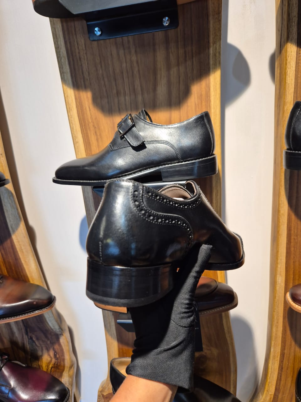 Noir Captoe - MERAKINO