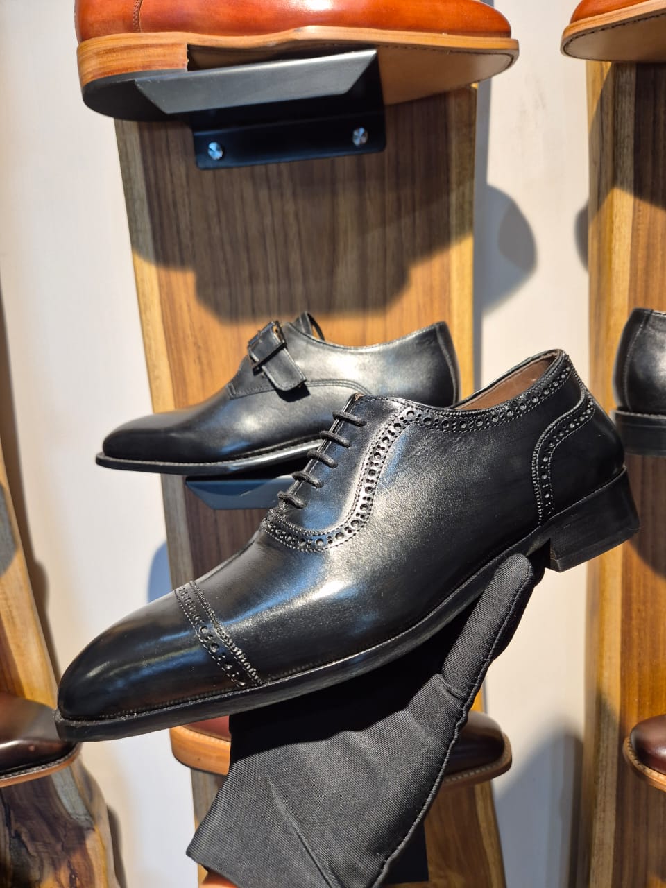 Noir Captoe - MERAKINO