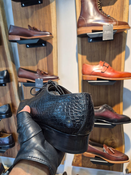 Valentino Nero Croc - Textured Wholecut Oxford Blake - Stitched Leather Sole | Hand - Finished Patina - MERAKINO